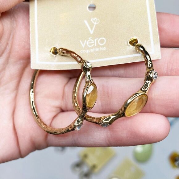 NWT 9 Piece Jewelry Bundle Necklace, Earrings, Bracelet, Ring 🌻 - Picture 8 of 10